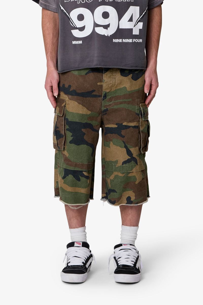 MNML - Ultra Baggy Cargo Shorts - Camo