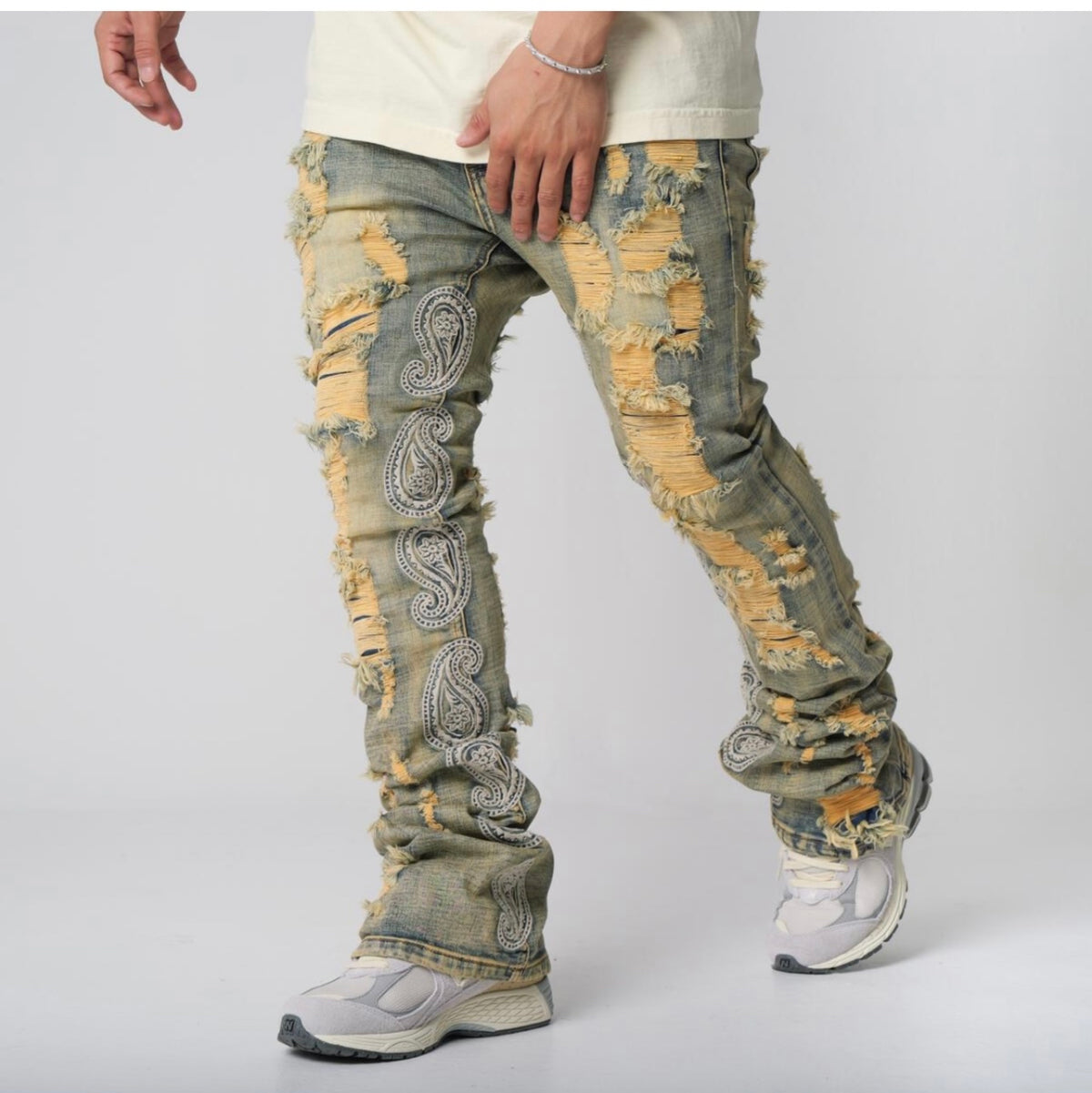 THRT - CALI PAISLEY C2