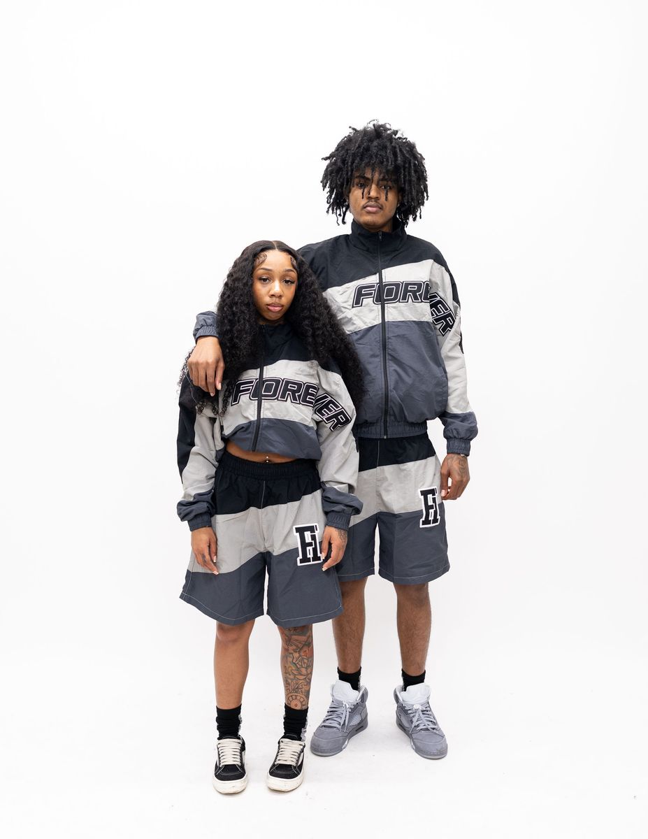 Forever Hungry - Windbreaker Short BLACK/CREAM